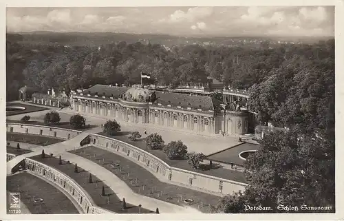 Potsdam. Schloss Sanssouci, Fliegeraufnahme aus ca. 50 m Höhe ngl F0359