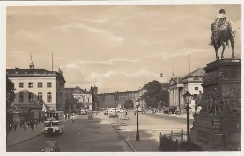 Berlin, Unter den Linden, Blick zum Schloss feldpgl1942 F4856