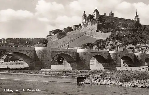 Würzburg, Festung und alte Mainbrücke gl1956 E9537