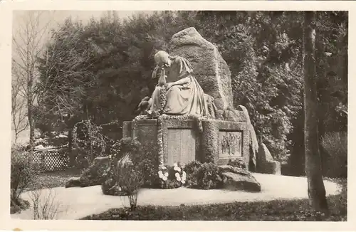 Gutach, Schwarzwald, Gefallenen-Denkmal gl1960 E9230