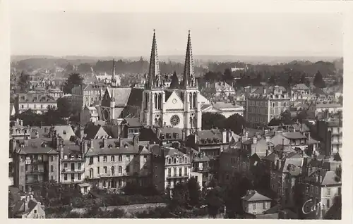 Pau, Vue vèrs l'Eglise St.Jaqués ngl E9458