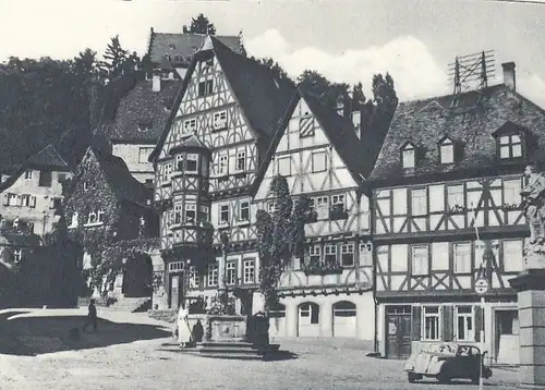 Miltenberg/Main, Historischer Marktplatz "Schnatterloch" ngl E9495