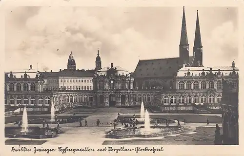 Dresden, Zwinger, Sophienpavillon mit Porzellanglockenspiel ngl F0356