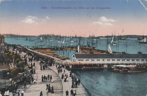 Kiel, Strandpromenade mit Blick auf den Kriegshafen marinepgl1916 F7443