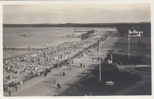 Ostseebad Travemünde, Blick vom Strand-Hotel auf den südl.Strand gl1929 F7906