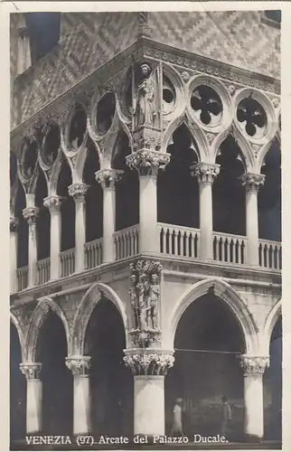 Venezia, Arcate del Palazzo Ducale ngl F2467
