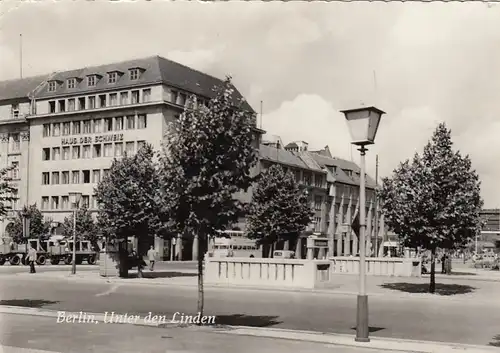 Berlin, Unter den Linden gl1961 F4885