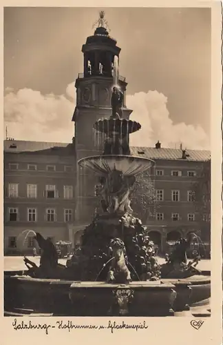 Salzburg, Hofbrunnen und Glockenspiel ngl F4067