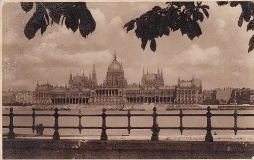 Budapest, Blick auf das Parlament glum 1910? F5316