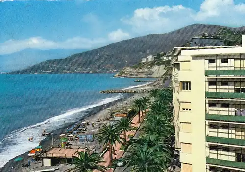 Ventimiglia, Passeggiata a mare e spiaggia glum 1960? F4312