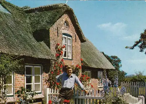 Nordseebad Nebel auf Amrum, Kammersänger Hermann Frey mit Haus ngl F6352