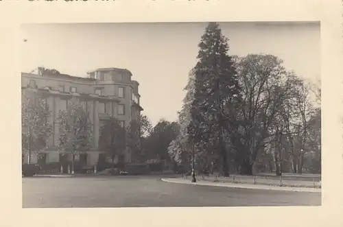 Emden (?), Partie an unbekanntem Gebäude, Fotokarte ngl F8963