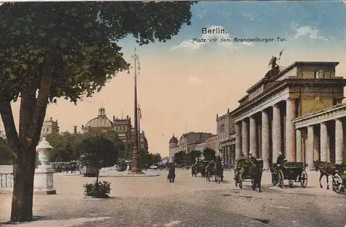 Berlin, Platz vor dem Brandenburger Tor feldpgl1917 F7161