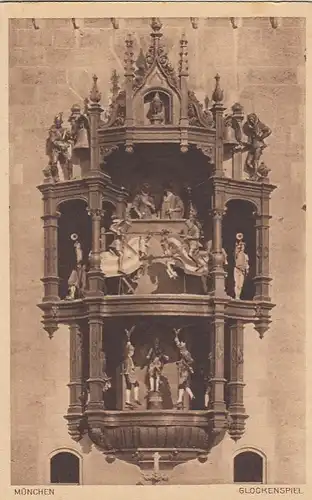 München, Glockenspiel am Rathaus ngl F9768