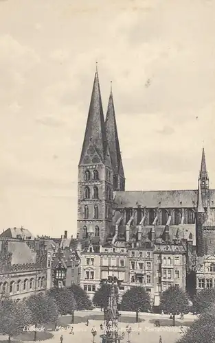 Lübeck, Marktplatz und Marienkirche ngl F9630
