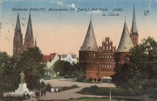 Lübeck, Holstentor, Marienkirche und Petrikirche gl1924 F7896