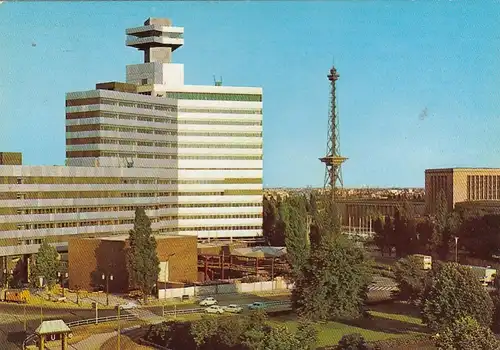 Berlin, Funkturm, Park mit SFB-Gebäude gl1972 F6964