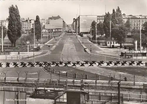 Berlin, Potsdamer Platz, Straßensperren ngl F6846