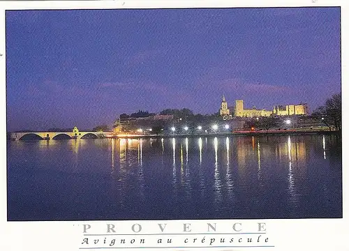 Provence, Avignon (Vaucluse) au crépuscule ngl G0680