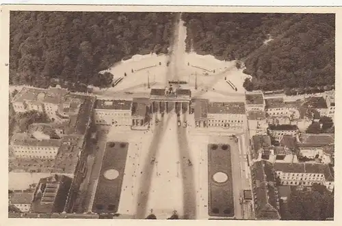 Berlin, Brandenburger Tor und Umgebung, Luftbild ngl F7203