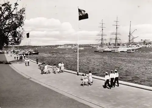 Kiel, Hindenburgufer mit "Gorch Fock" gl1964 F7470