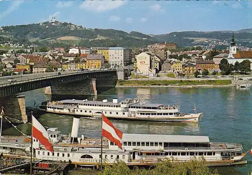 Linz, Oberösterreich, Donau-Anlegestelle mit Pöstlingberg ngl G1008