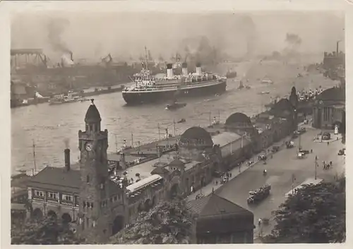 Hamburg, St.Pauli Landungsbrücken, Ausfahrt der "Cap Arcona" ngl F5603