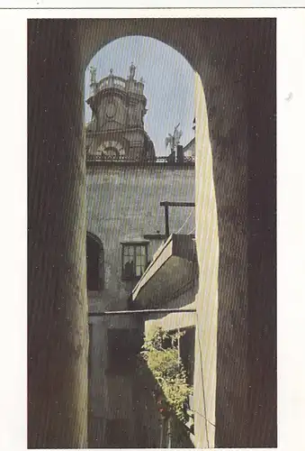 Salzburg, Durchblick von Mozart's Geburtshaus auf die Kollegienkirche ngl F9356