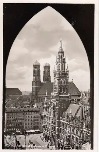 München, Rathaus u. Frauenkirche ngl F8821