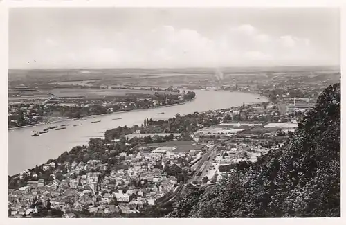 Blick vom Drachenfels auf den Rhein und Königswinter ngl F9645