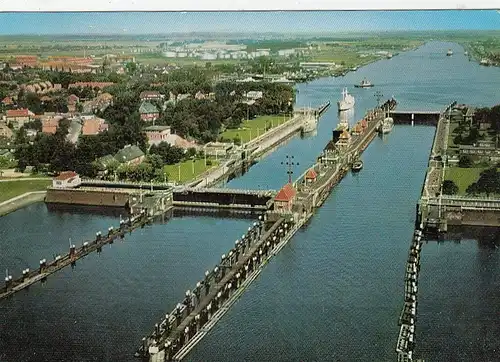 Brunsbüttel, Schleusenanlagen am Nord-Ostsee-Kanal glum 1970? F6135