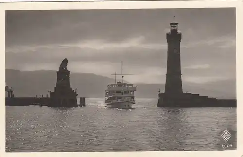 Lindau im Bodensee, Hafeneinfahrt ngl F9907