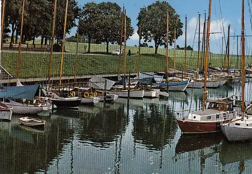 Wilhelmshaven, Rüstersieler Hafen ngl F8713