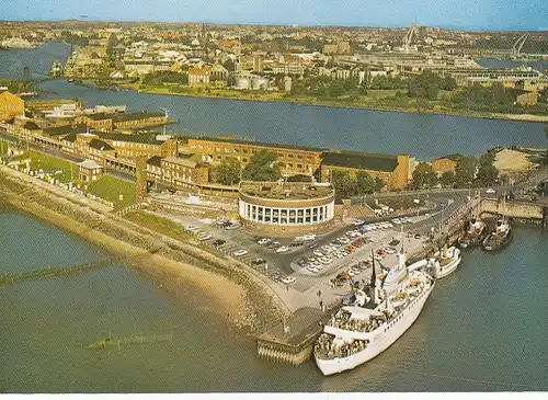 Wilhelmshaven, Südstrand mit Strandhalle und MS "Wilhelmshaven" ngl F8746