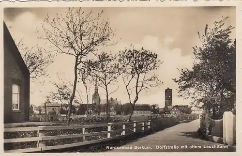 Nordseebad Borkum, Dorfstrasse mit altem Leuchtturm ngl F8883