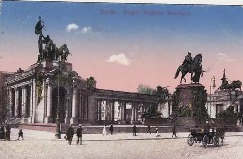 Berlin, Kaiser Wilhelm Denkmal gl1918 F7262