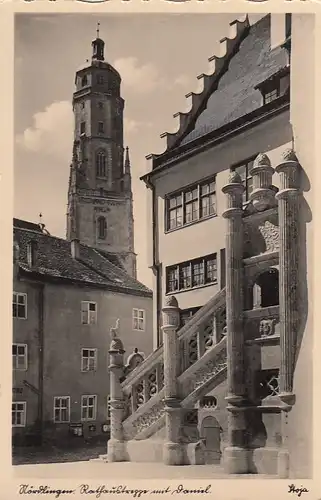 Nördlingen, Rathaus-Treppe mit Daniel ngl F9517