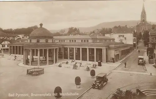 Bad Pyrmont, Brunnenplatz mit Wandelhalle ngl G3377