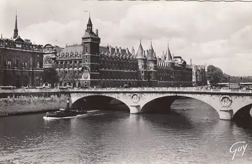 Paris, La Seine, le pont au Change ngl G3872
