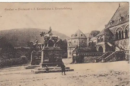 Goslar, Harz, Denkmal vor dem Kaiserhaus und Rammelsberg ngl G2065