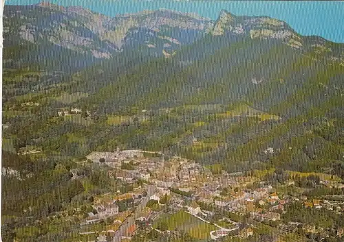 Voreppe (Isère) La ville dans son cadre de montagnes gl1972? G4752