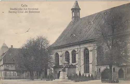 Celle, Stadtkirche mit Denkmal Herzog Ernst der Bekenner gl1906 G3141