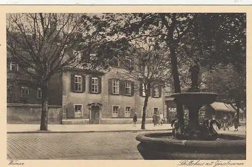 Weimar Gänsebrunnen und Schillerhaus ngl F9832