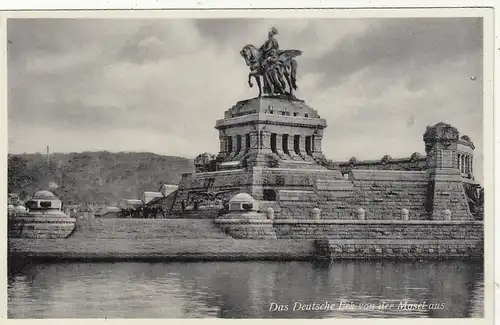 Koblenz, Deutches Eck von der Mosel aus ngl F9876