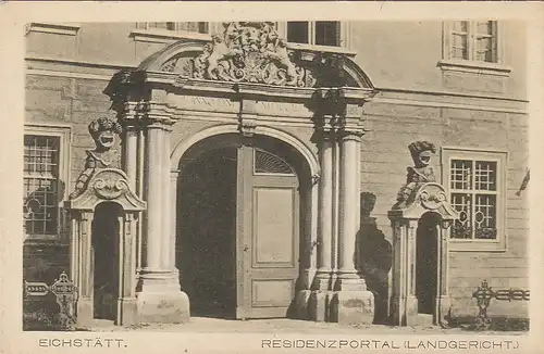 Eichstätt (Bayern), Residenzportal (Landgericht) ngl F9963