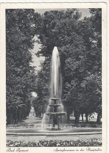 Bad Pyrmont. Springbrunnen in der Hauptallee gl1958 G3402