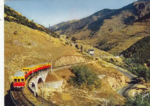 Le train de la Vallée du Tet (Pyr.-Or.) ngl G4897
