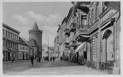 Brandenburg (Havel) Steinstraße mit Steintorturm ngl 168.767