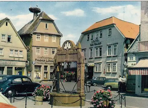 Nidda (Oberhessen), Marktplatz mitStorchennest und histor.Brunnen ngl G5597