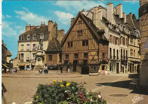 Dijon (Côte-d'Or), Le place Francois Rude gl1985? G4640